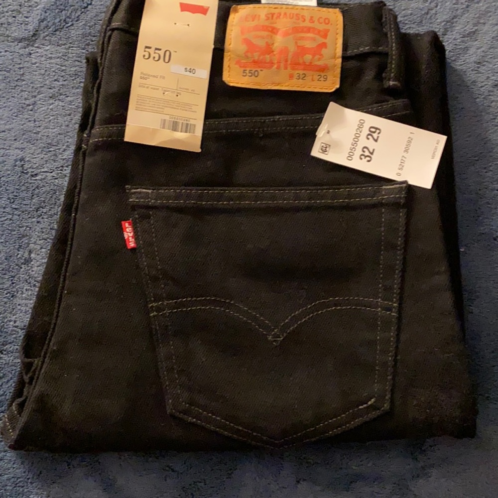 Levi’s Black NWT Style 550 Men’s Relaxed Fit